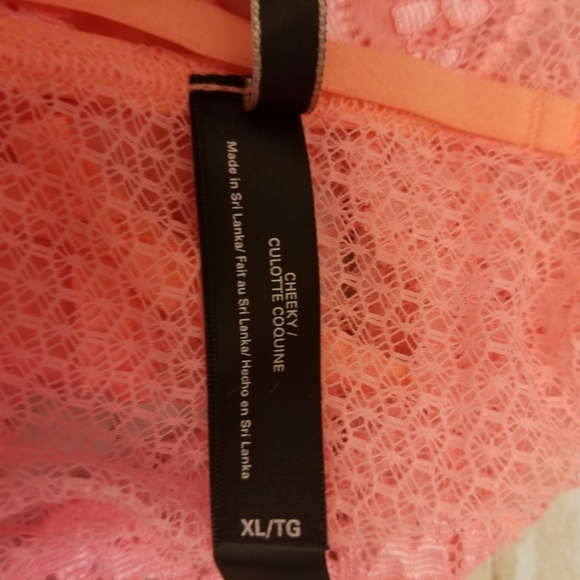 ⬇️⬇️$25 Victorias Secret Lace Strappy Cheeky XL - Picture 3 of 4